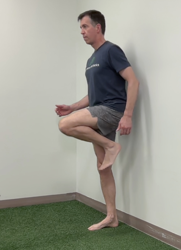 Online running form course. Learn techniques to quickly run faster and easier.